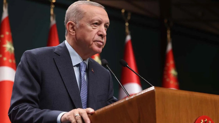 Cumhurbaşkanı Erdoğan cuma namazını Hz. Ali Camisi'nde kıldı