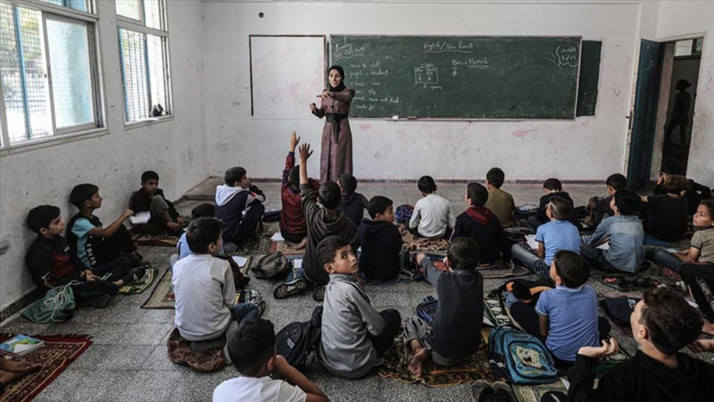 Gazze’de okullar yeniden açıldı