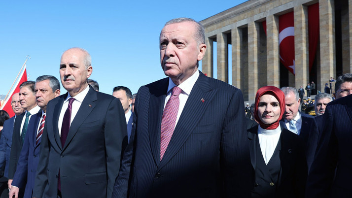 Cumhurbaşkanı Erdoğan başkanlığındaki devlet erkanı Anıtkabir'i ziyaret etti