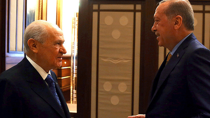 MHP Genel Başkanı Bahçeli'den Cumhurbaşkanı Erdoğan'a anlamlı hediye