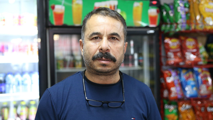 Hatay'da bir hayırsever mahalledeki 30 kişinin markete olan borcunu kapattı