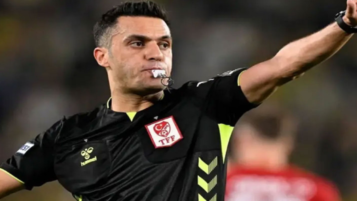 Beşiktaş taraftarından hakeme "bahis yapsana" tezahüratı