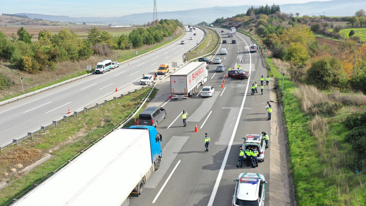 Anadolu Otoyolu'nda feci kaza! 9 yaşındaki Ömer'den acı haber