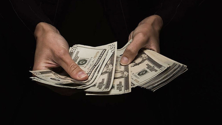 Dolar endeksi 3 ayın ardından 100 seviyesinin üzerini test etti