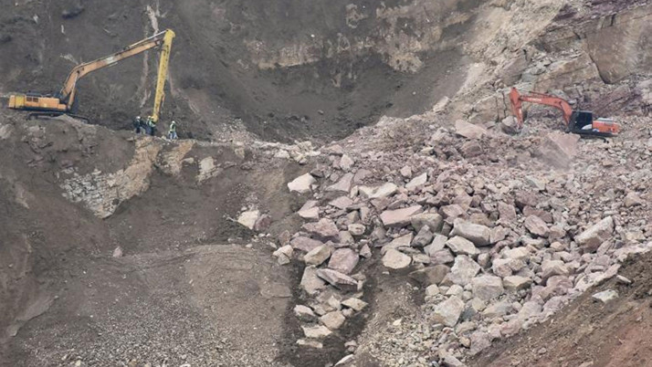 Taş ocağı şantiyesinde göçük altında kalan işçinin cansız bedenine ulaşıldı