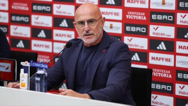 İspanya teknik direktörü maç sonunda öyle bir hareket yaptı ki...