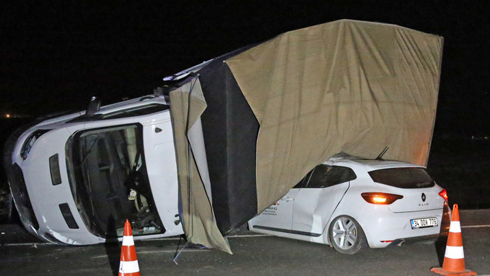 Zincirleme kaza! 4 kişi hayatını kaybetti çok sayıda yaralı var