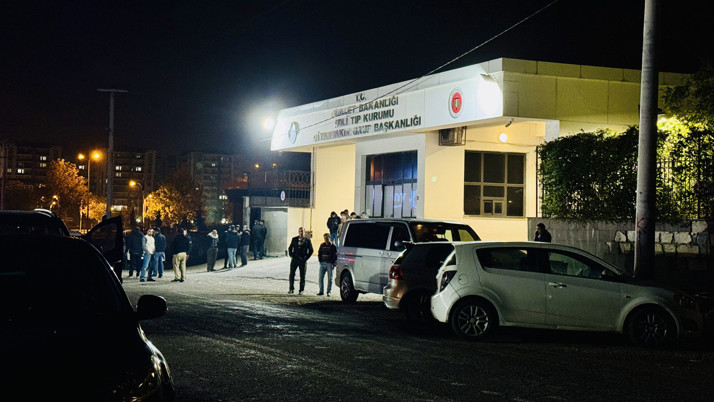 Diyarbakır'da düğün salonu çıkışında silahlı kavga: 1 ölü 1 yaralı