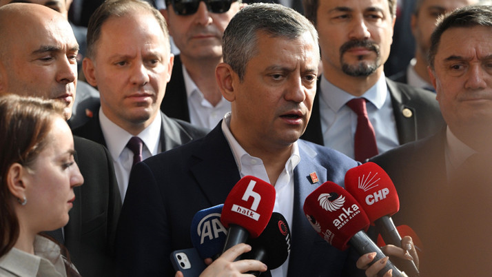 Özgür Özel'den hakkında soruşturma izni verilen Mansur Yavaş ile igili açıklama