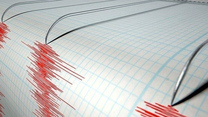 Gece yarısı korkutan deprem! AFAD duyurdu büyüklüğü kaç?