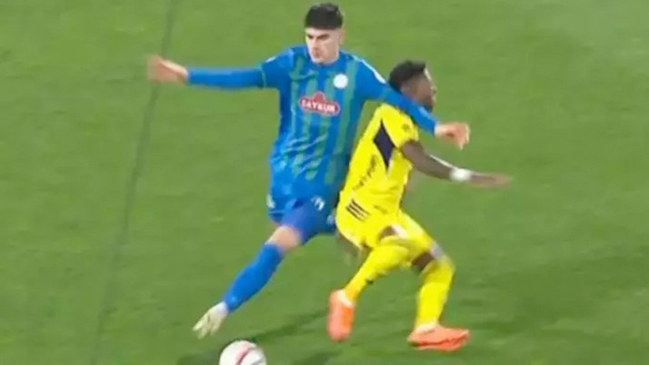 Fenerbahçe maçında Rizespor'un ilk golü öncesi faul var mı? Kırmızı kart doğru mu? Trio yorumladı