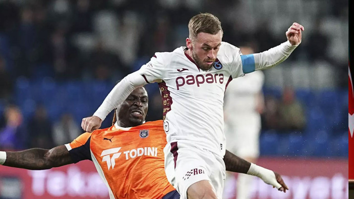 Visca maça devam edemedi! VAR'dan kırmızı kart çıktı