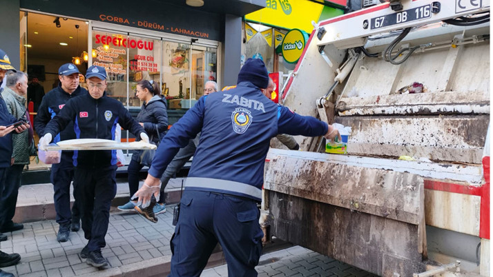 Pide imalathanesi mühürlendi! Denetimde bulunanlar mide bulandırdı
