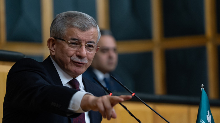 Ahmet Davutoğlu'ndan sürpriz açıklama: "Gün ego yapma günü değil dört parti birleşebilir"