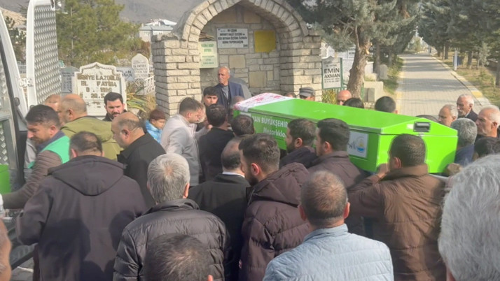 Evlerinde ölü bulunan anne ve kızının cenazesi defnedildi