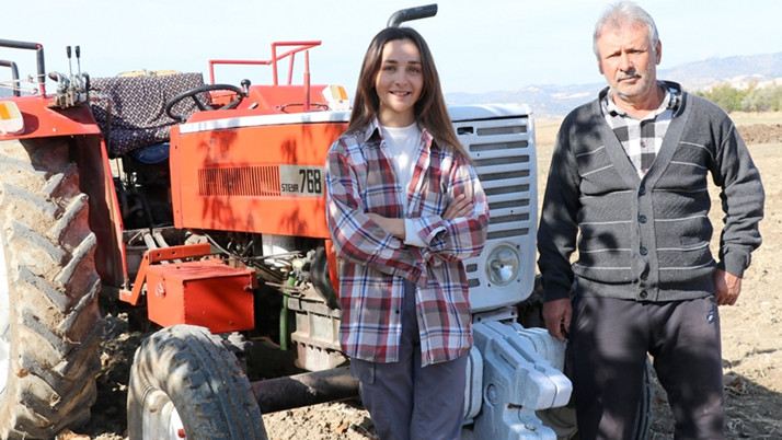 İş kazası geçiren çiftçi babanın en büyük destekçisi kızı oldu