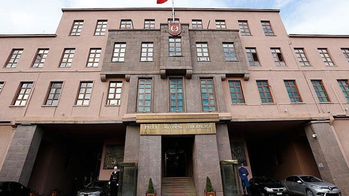 MSB duyurdu: Şehitlerin adını paylaşan eski askerlere orduevi yasağı