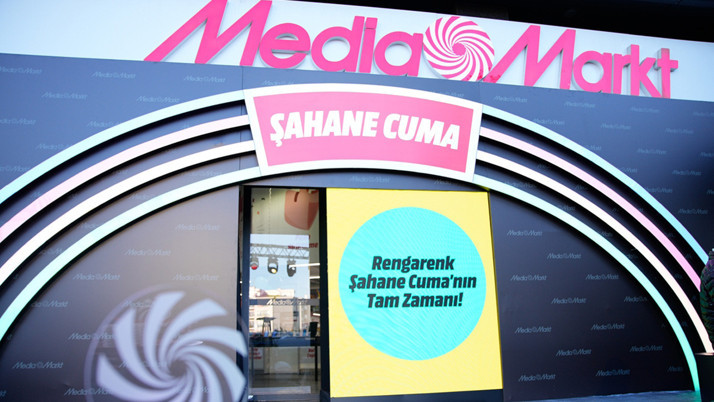 MediaMarkt "Rengarenk Şahane Cuma" kampanyasını başlattı