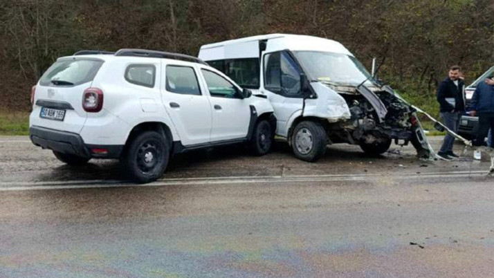 Tokat'ta zincirleme trafik kazasında 8 kişi yaralandı