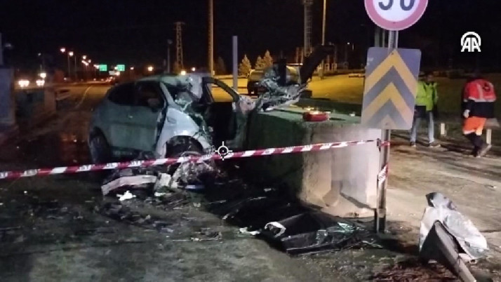 Gişelerde feci kaza! Genç doktor hayatını kaybetti