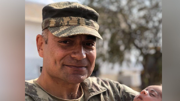 Kışlada kılıçlı yemin! Alper Topsakal hakkındaki ihraç kararı kaldırıldı