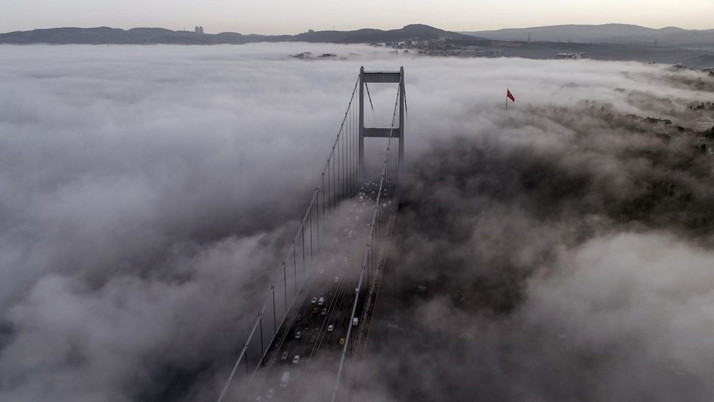 İstanbul Boğazı'nda gemi trafiği çift yönlü askıya alındı
