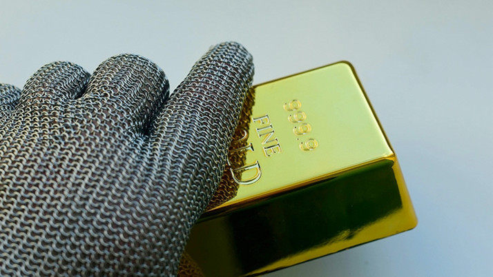 Adli emanet katibi savcılığın emanet bürosundan 25 kilogram altın, 50 kilogram gümüşle kaçtı