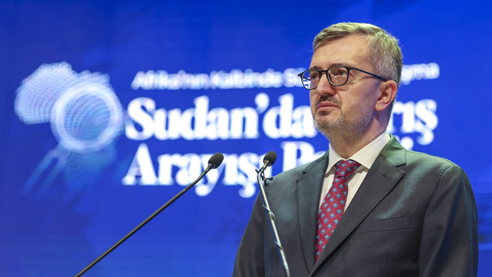 Burhanettin Duran'dan Sudan açıklaması: Acil bir şeyler yapılması gerekiyor
