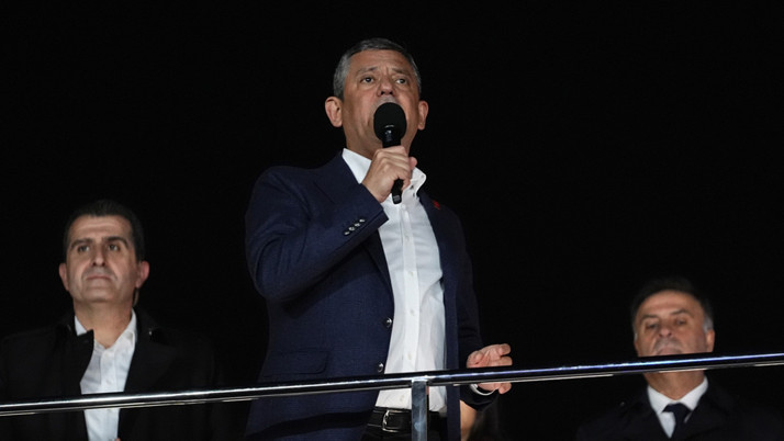 Özgür Özel 'Biz bunun altında yokuz' diyerek asgari ücret teklifini açıkladı