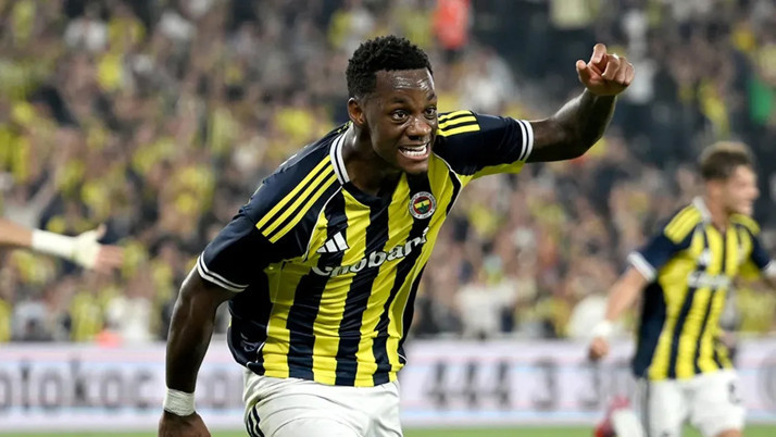 UEFA'dan Jhon Duran'a 2 maç ceza!