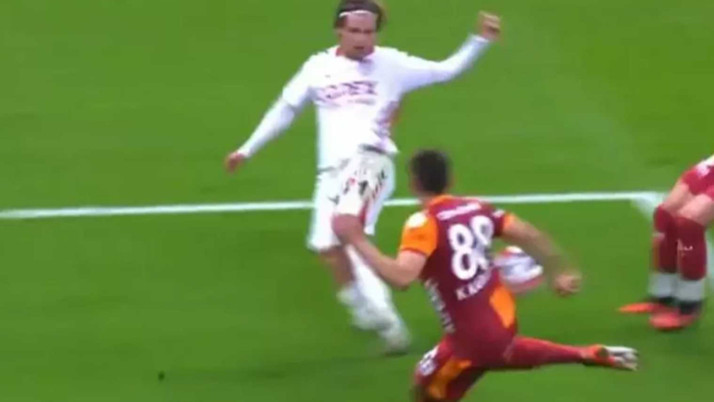 Galatasaray - Samsunspor maçında tartışma yaratan pozisyon