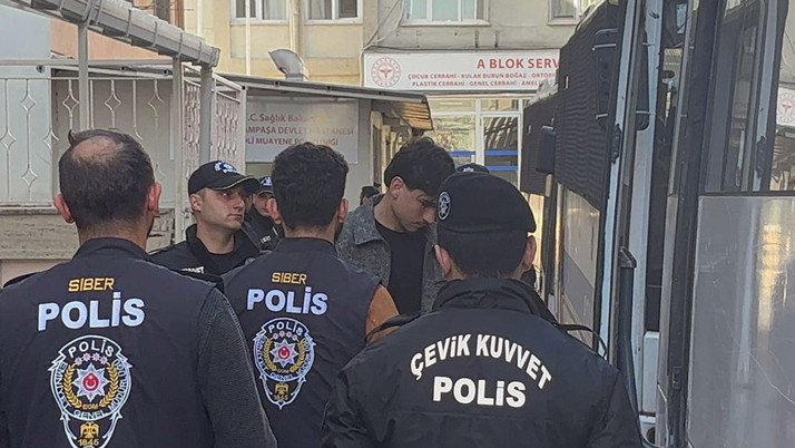 "Futbolda bahis" soruşturmasında flaş gelişme! Hastaneye kaldırılan Ahmet Çakar'ın son durumu