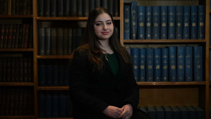 Oxford Union’ın ilk Filistinli Kadın Başkanı Arwa Elrayess seçildi