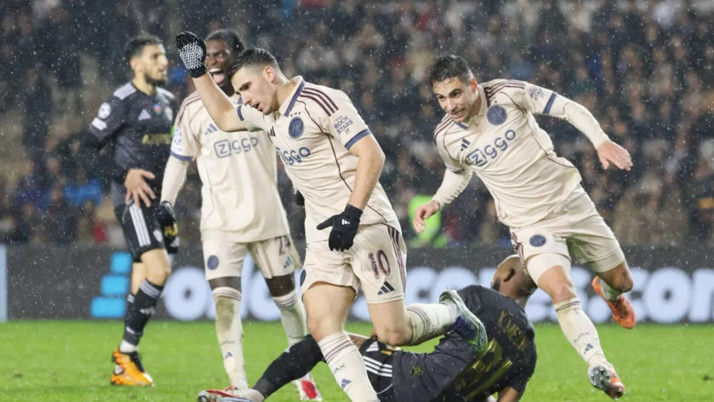 Karabağ 2 kez öne geçtiği maçta Ajax'a direnemedi