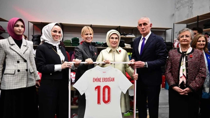 Emine Erdoğan TOGEM-DER’in dönüşüm pazarını açtı