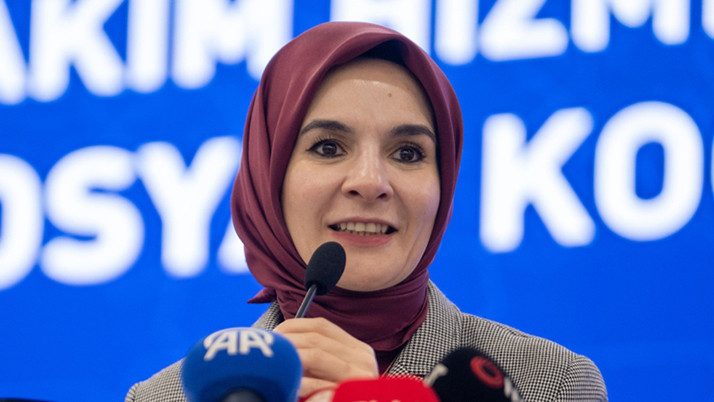 Aile Bakanı Mahinur Göktaş'tan doğum izni açıklaması