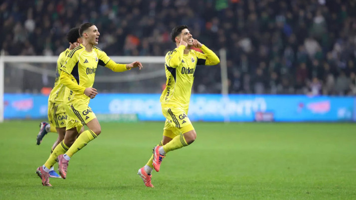 Fenerbahçe Kocaelispor deplasmanından 3 puanla döndü