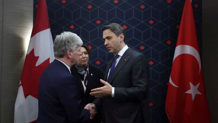 Bayraktar duyurdu: Türkiye'den dev 'Nükleer' anlaşması! İmzalar atıldı