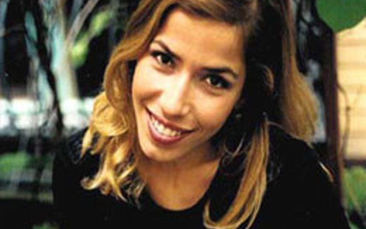 Burcu Güneş Kimdir?