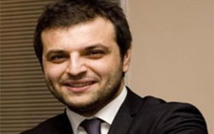 Candaş Tolga Işık Kimdir?