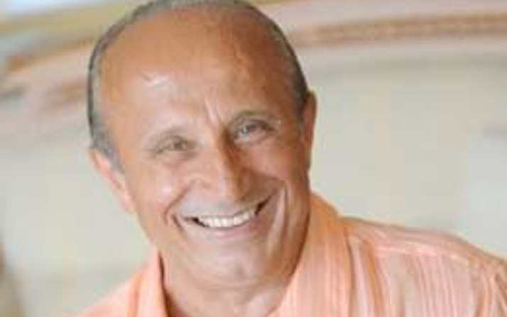 Yaşar Nuri Öztürk Kimdir?