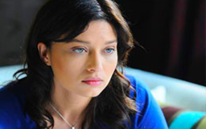 Nurgül Yeşilçay Kimdir?