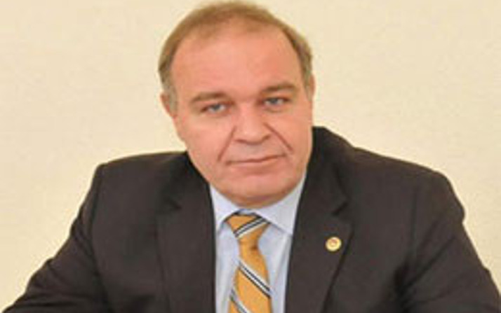 Faik Öztrak Kimdir?