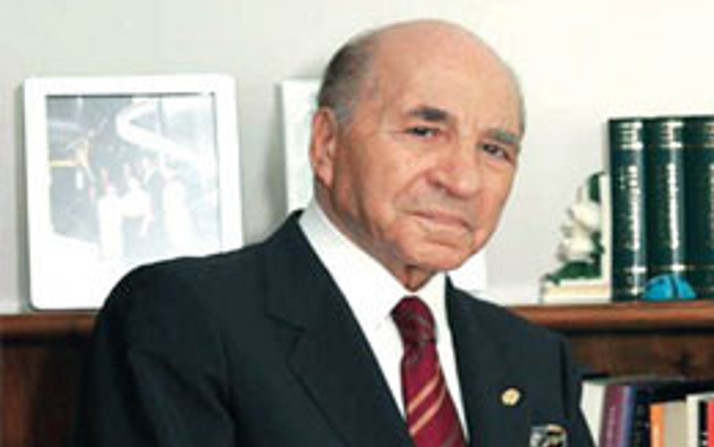 Asım Kocabıyık Kimdir?