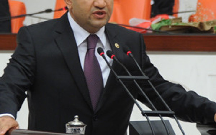 Fikri Işık Kimdir?