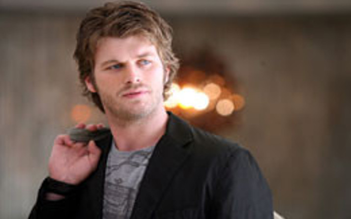 Kıvanç Tatlıtuğ Kimdir?