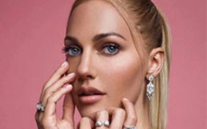 Meryem Uzerli Kimdir?