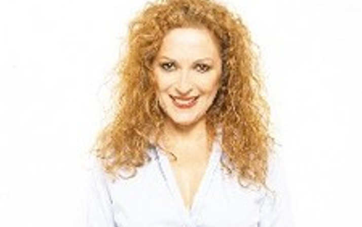 Derya Alabora Kimdir?