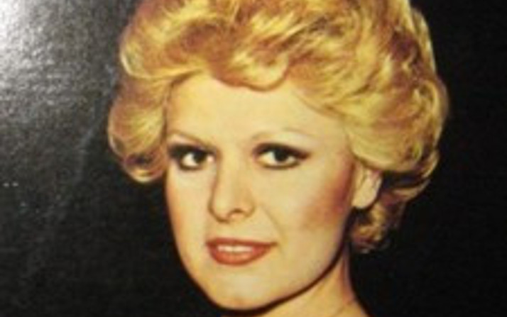 Neşe Karaböcek Kimdir?