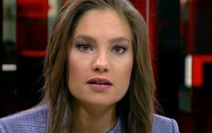 Nevşin Mengü  Kimdir?